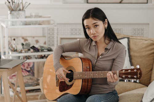 王杰《她的背影吉他谱》-G调-17吉他